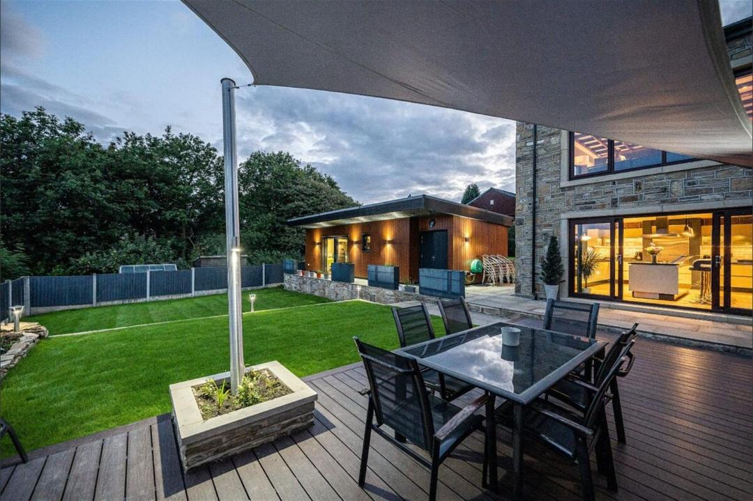 Photo of Others in Honley