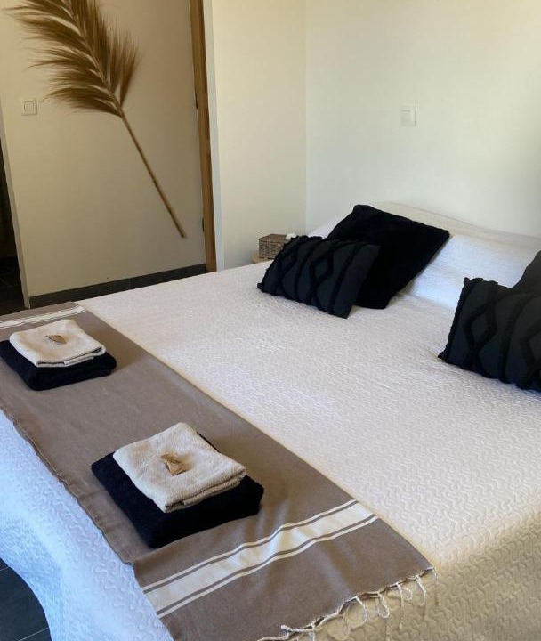 Photo of Others in Regusse