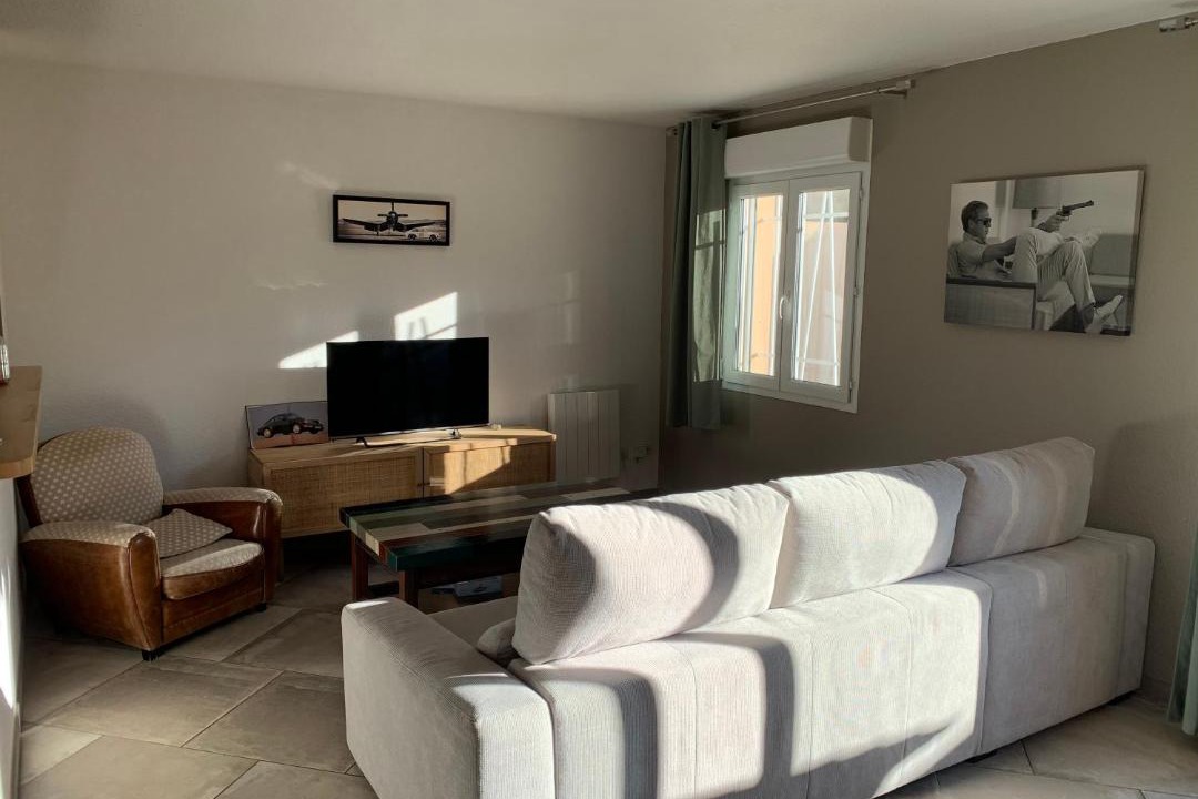 Photo of Livingroom in Lavalette