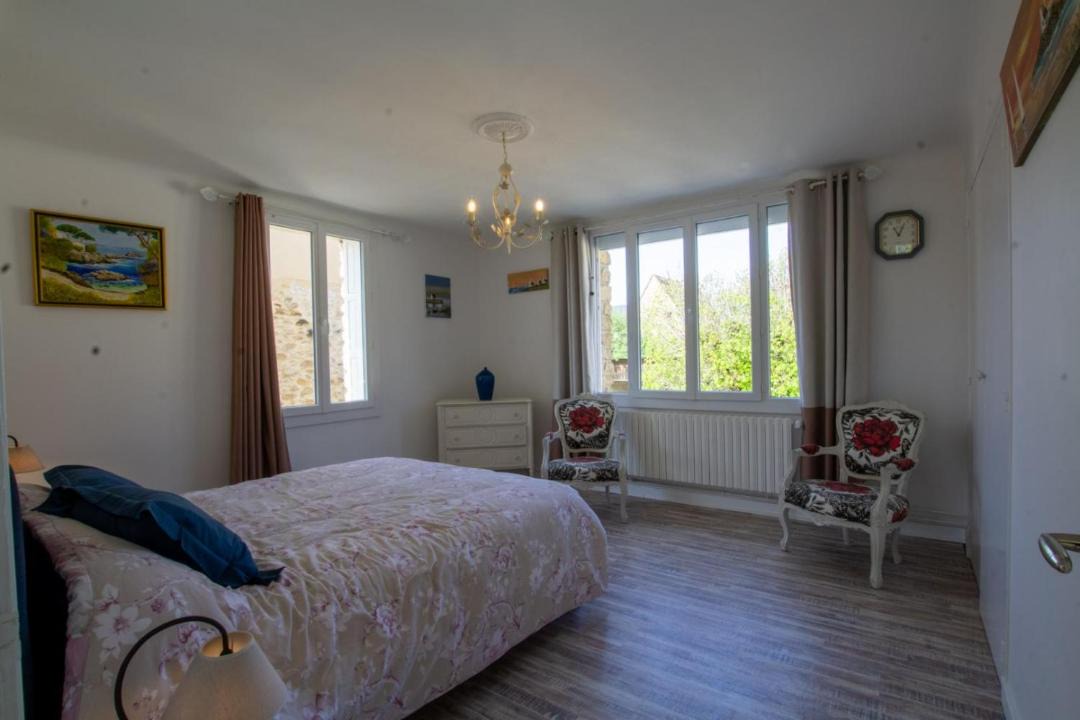 Photo of Bedroom in Saint-Julien-de-Lampon