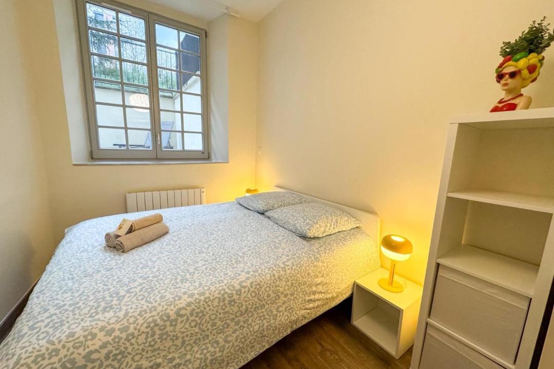 Photo of Bedroom in 5th Arrondissement
