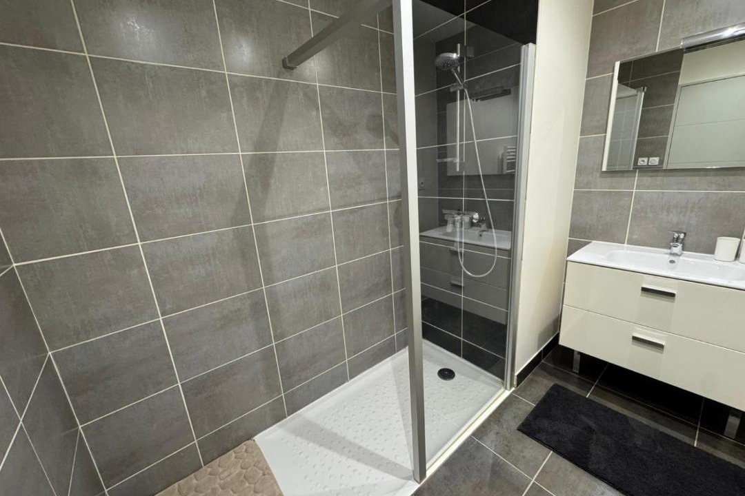 Photo of Bathroom in 5th Arrondissement