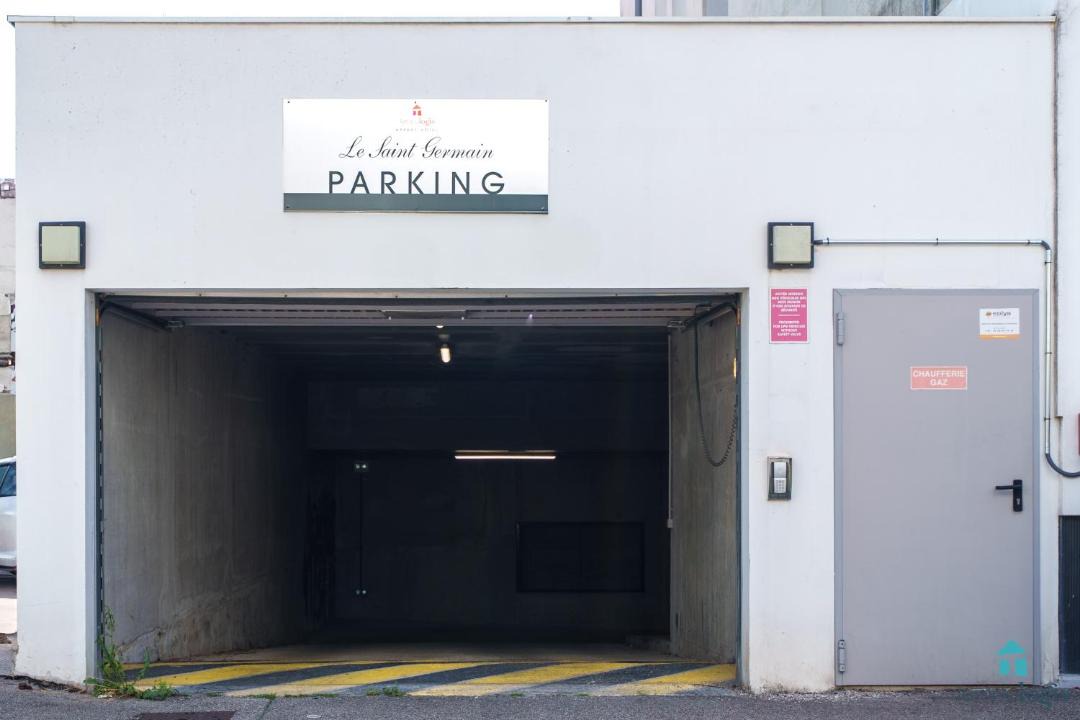 Photo of Others in Quartier Exposition-Bajatiere