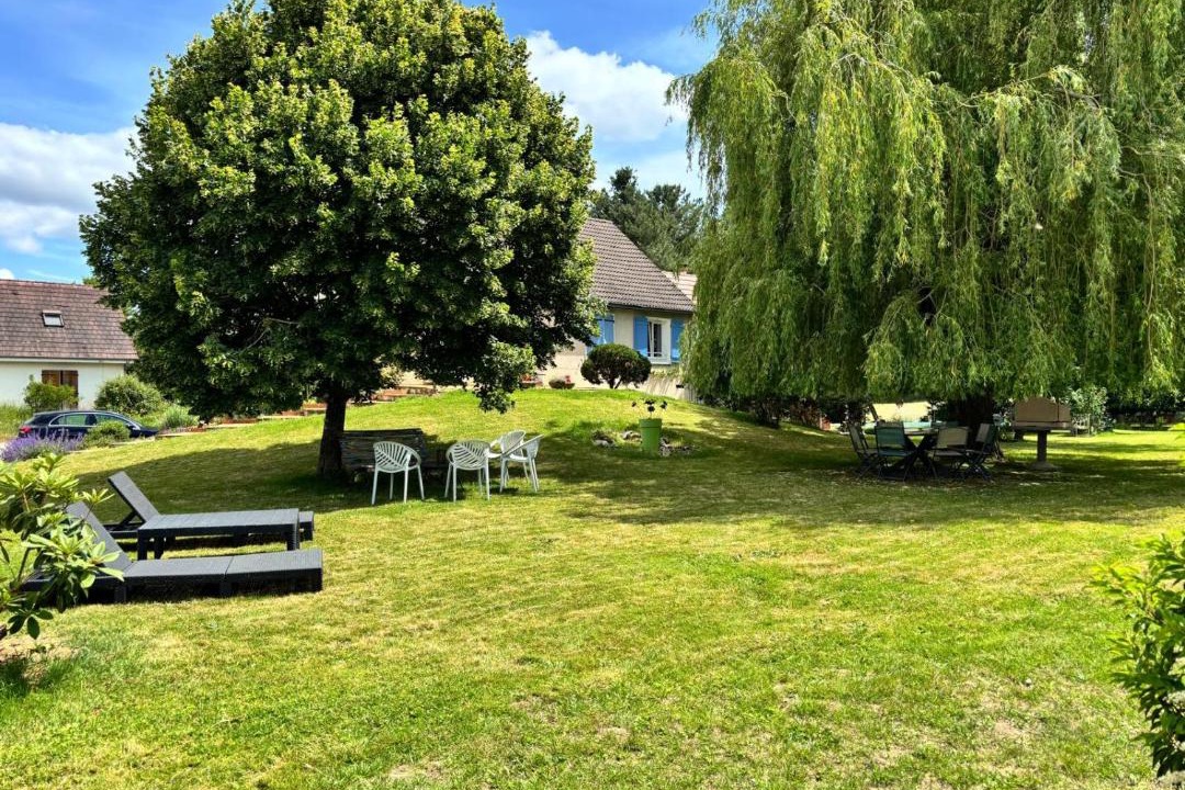 Photo of Others in Saint-Etienne-en-Bresse