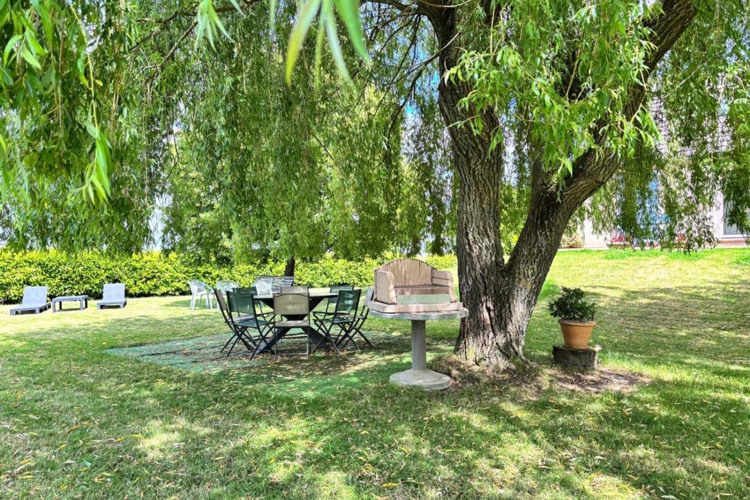 Photo of Others in Saint-Etienne-en-Bresse