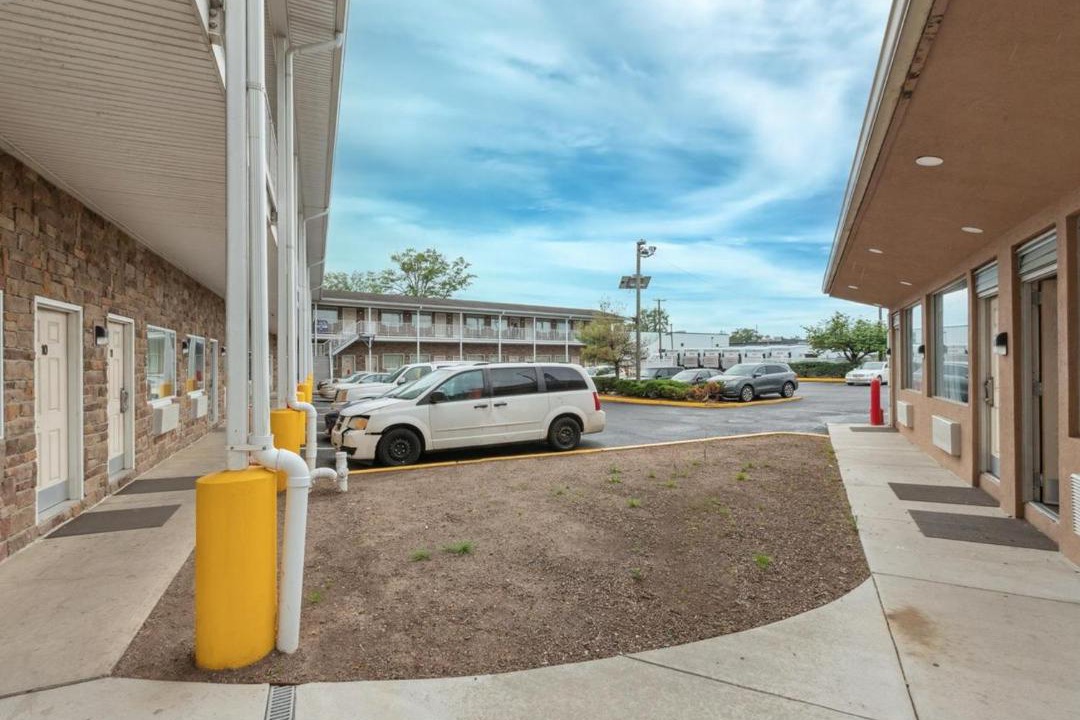 Photo of Others in Edison