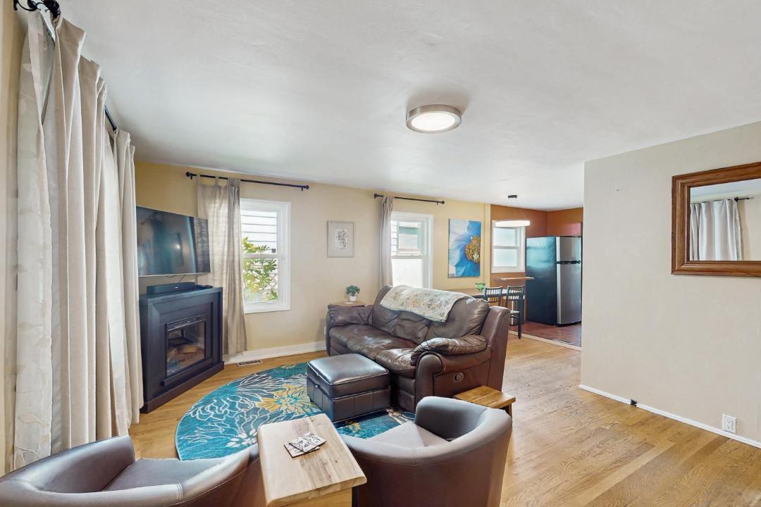 Photo of Others in Roxhill