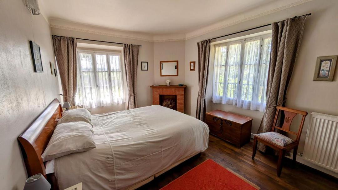 Photo of Bedroom in Folles