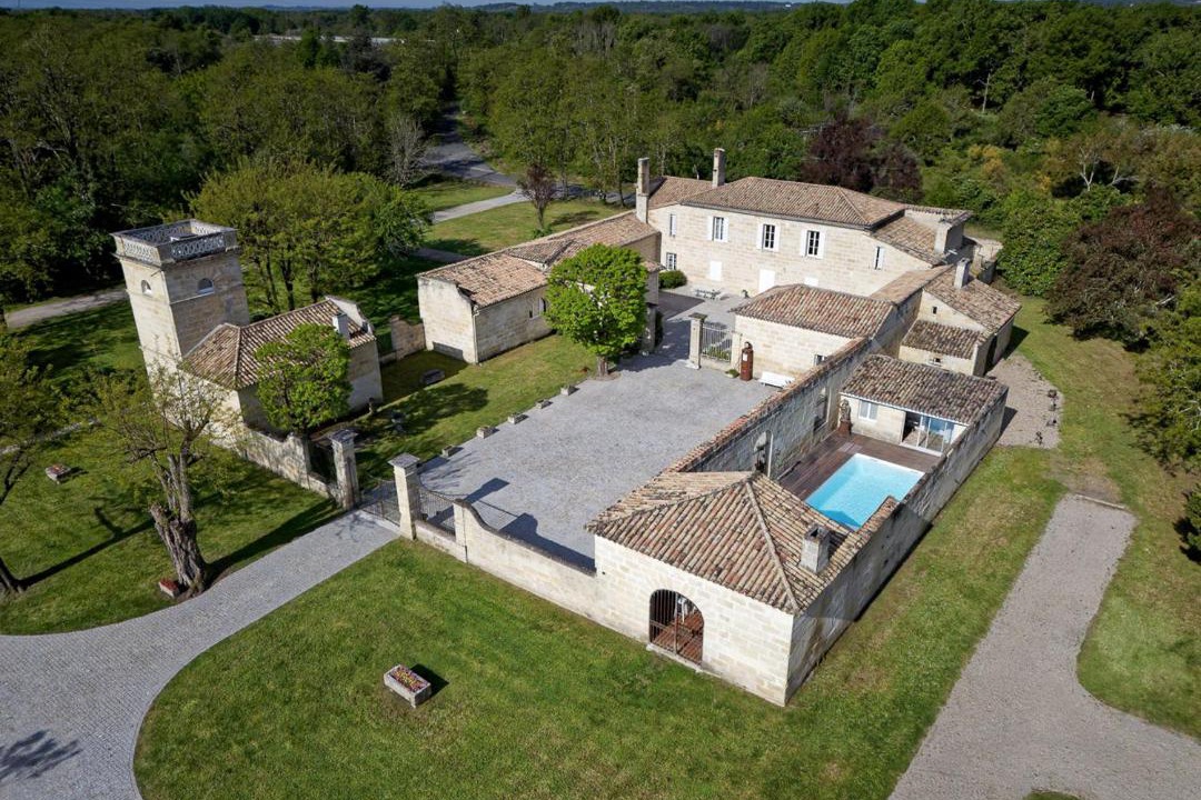 Photo of Buildings in Abzac