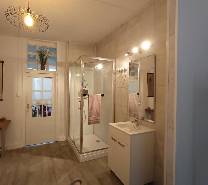 Photo of Bathroom in Saint-Leonard-de-Noblat