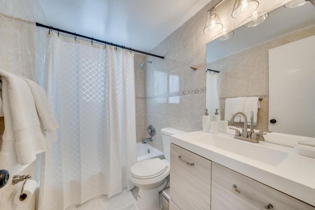 Photo of Bathroom in Imperial Point
