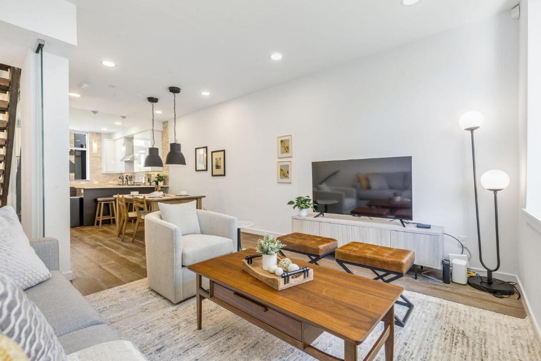 Photo of Others in Lower Queen Anne