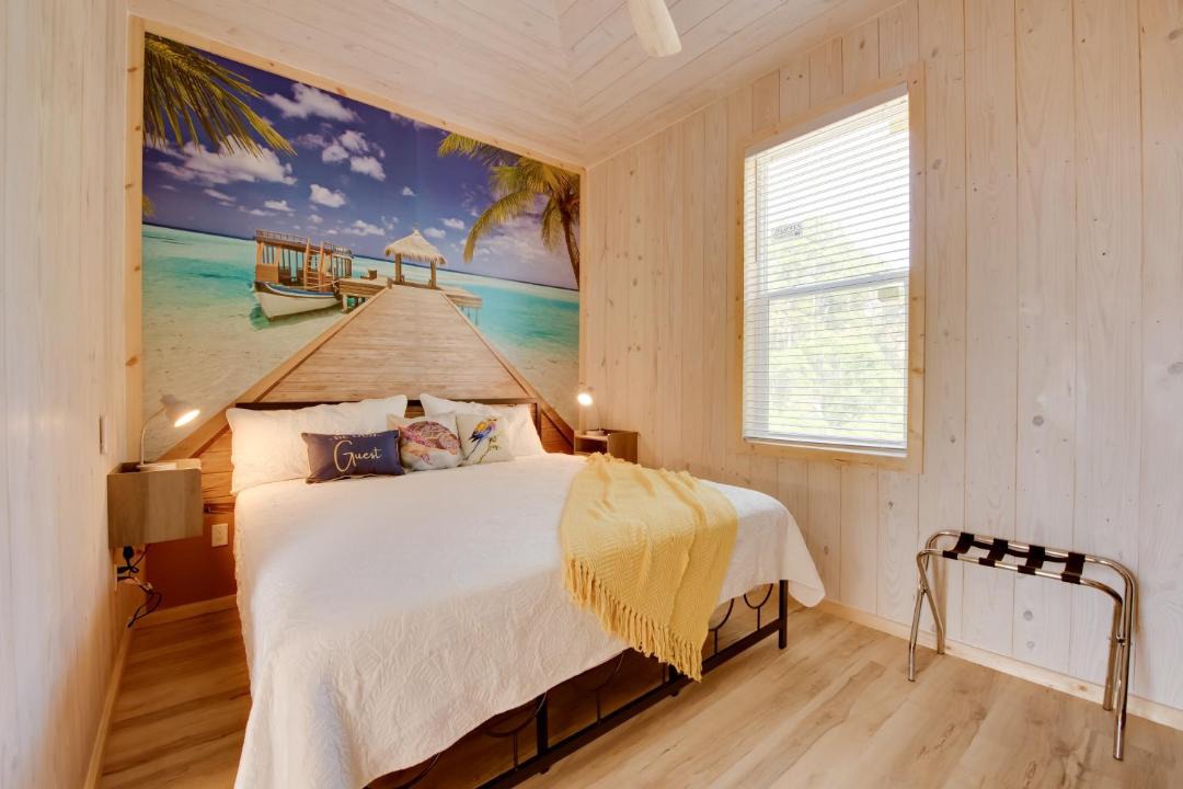 Photo of Bedroom in Carrabelle