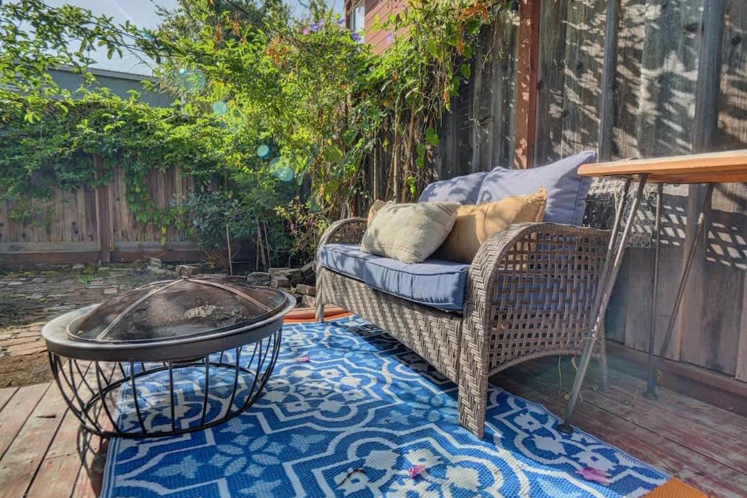 Photo of Patio Balcony in Poets Corner