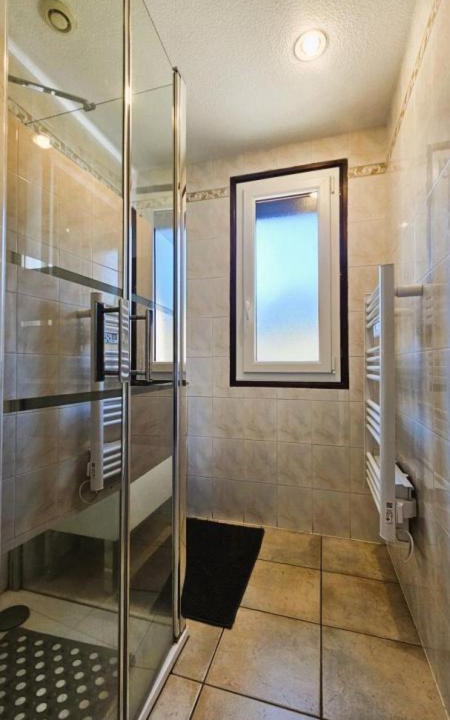 Photo of Bathroom in Saint-Pardoux-l'Ortigier