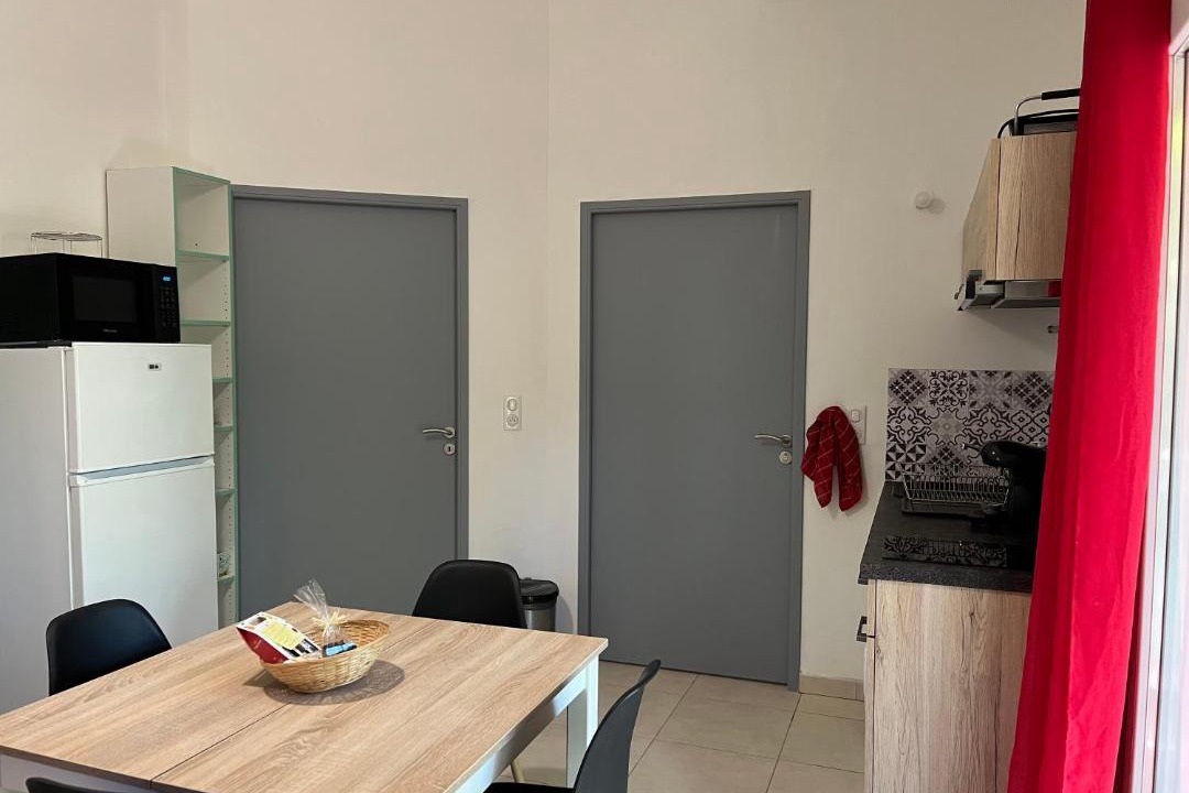 Photo of Others in Valaurie