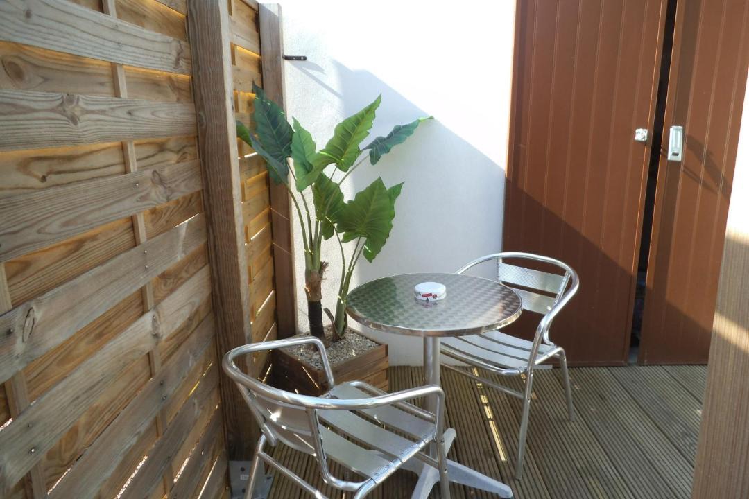 Photo of Patio Balcony in Champagne-les-Marais