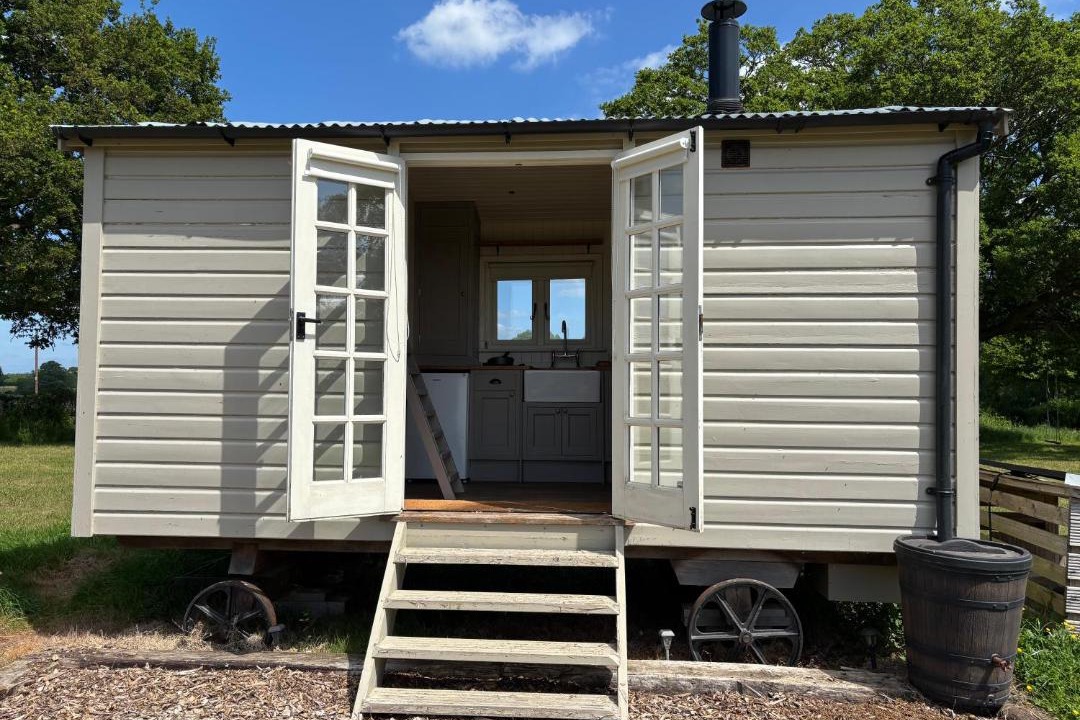 Photo of Others in Lickfold