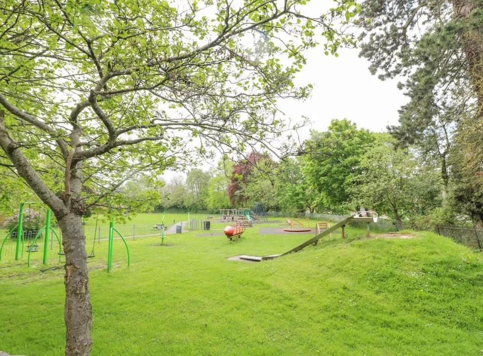 Photo of Others in Tean