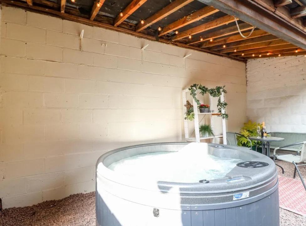 Photo of Others in Tean