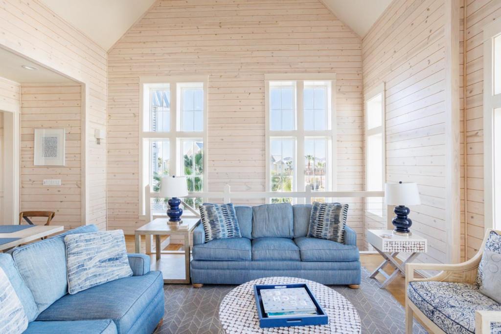 Photo of Livingroom in Cinnamon Shore