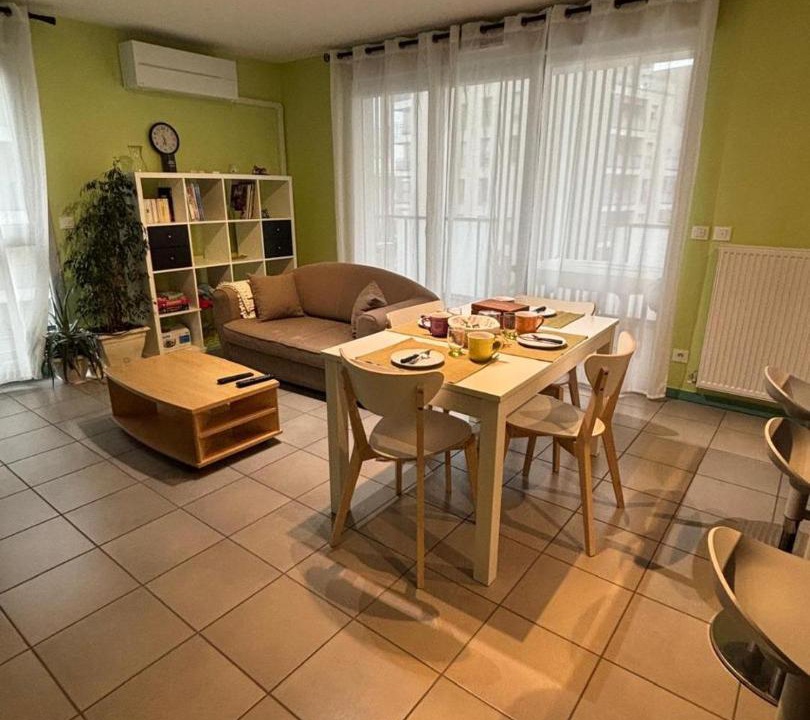 Photo of Others in Vaulx-en-Velin