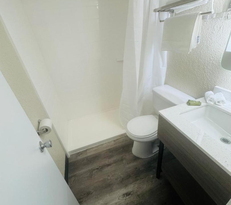 Photo of Bathroom in Fentress