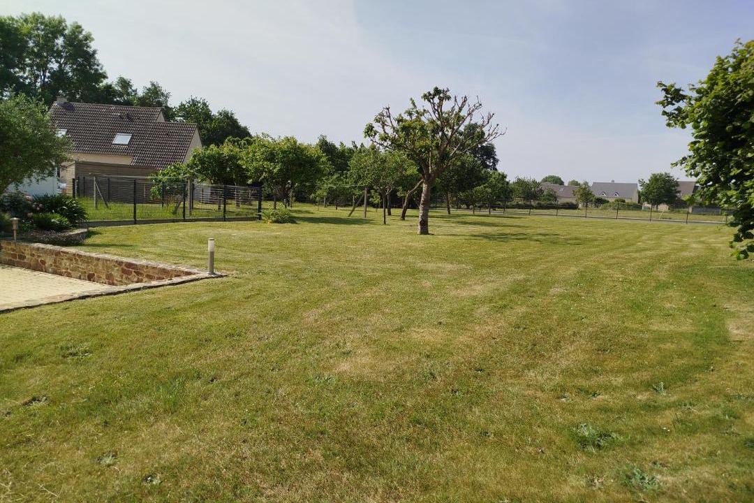 Photo of Others in Dragey-Ronthon