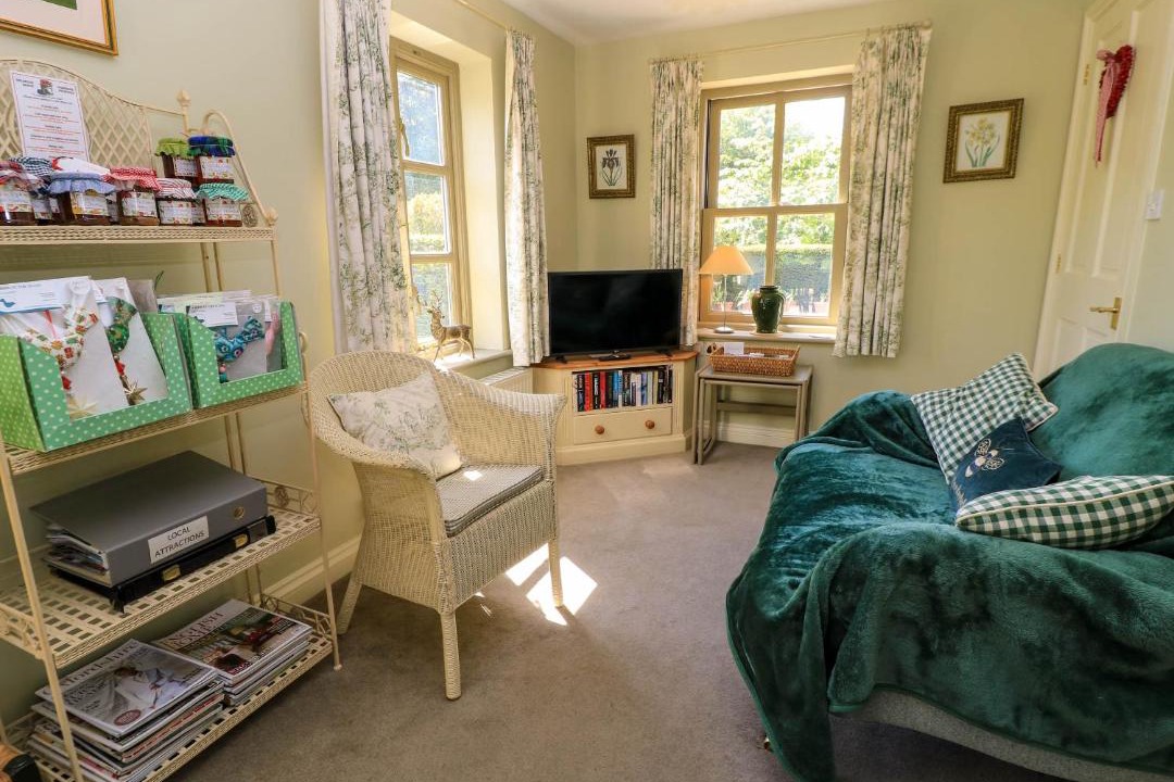 Photo of Others in Black Bourton