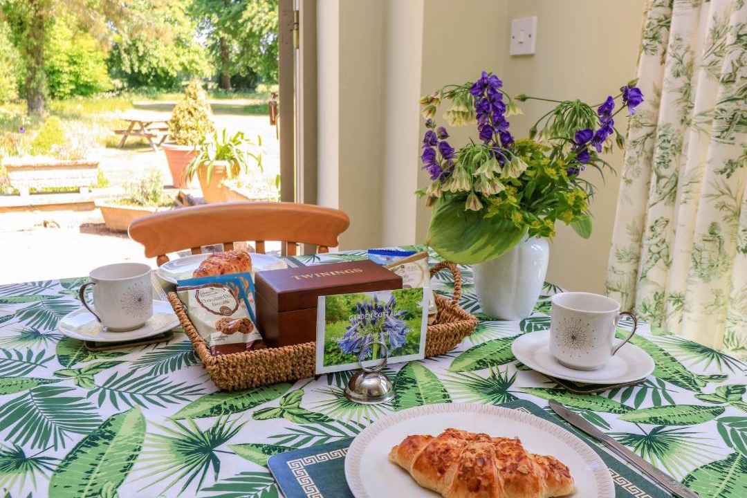 Photo of Others in Black Bourton