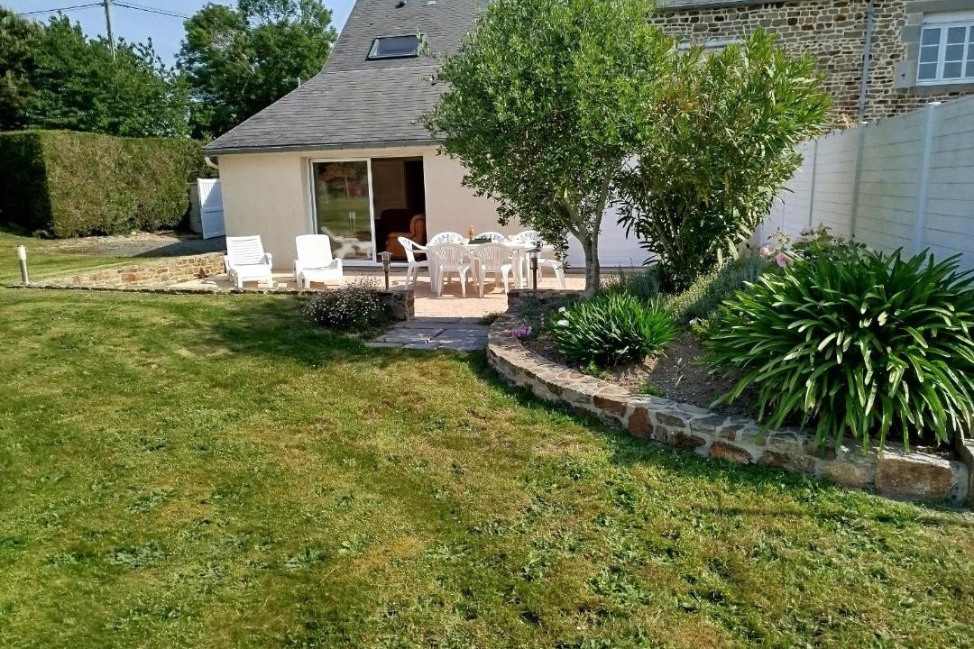 Photo of Others in Dragey-Ronthon