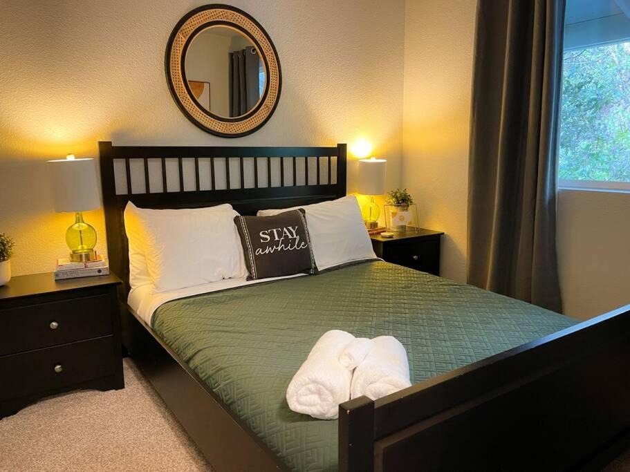 Photo of Bedroom in Apple Hill