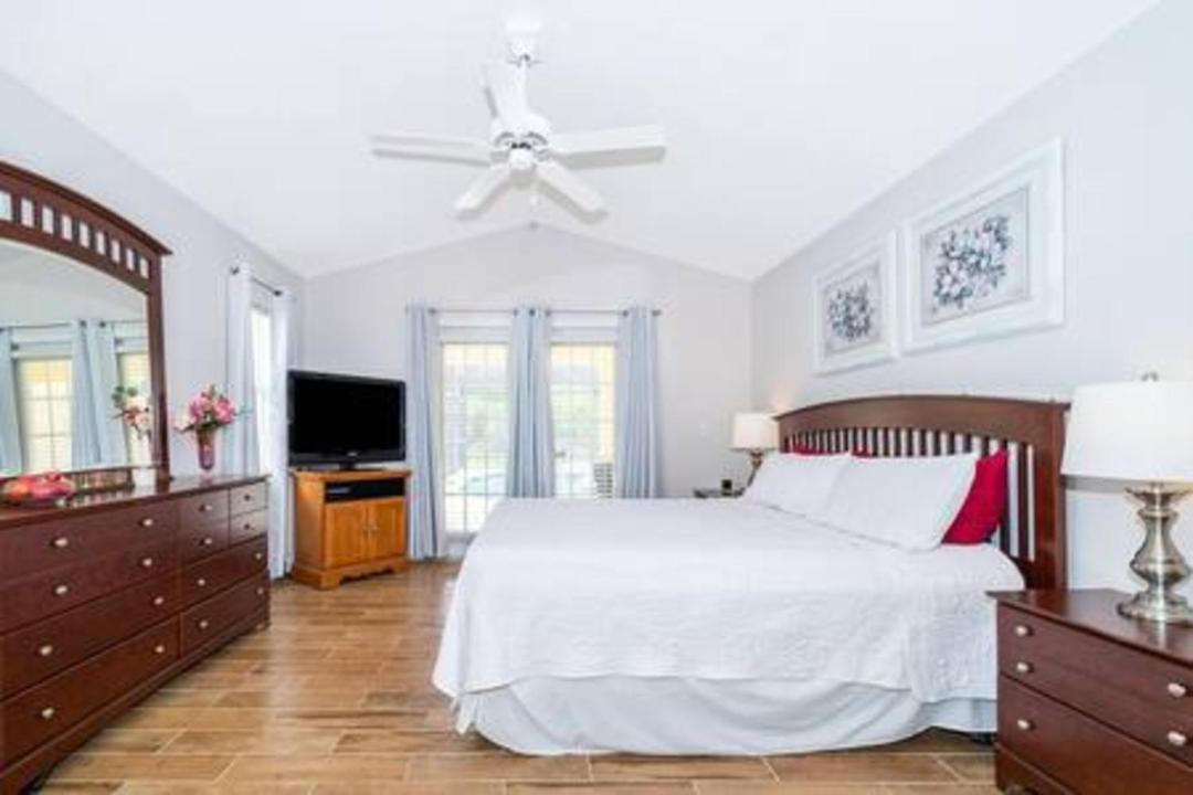 Photo of Bedroom in Tuscan Ridge