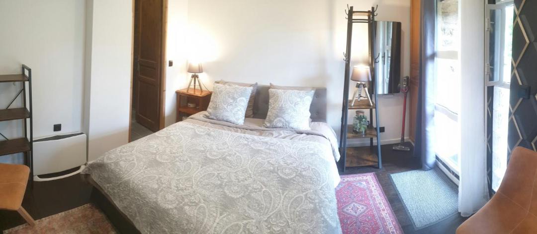 Photo of Bedroom in Mezieres-sur-Couesnon