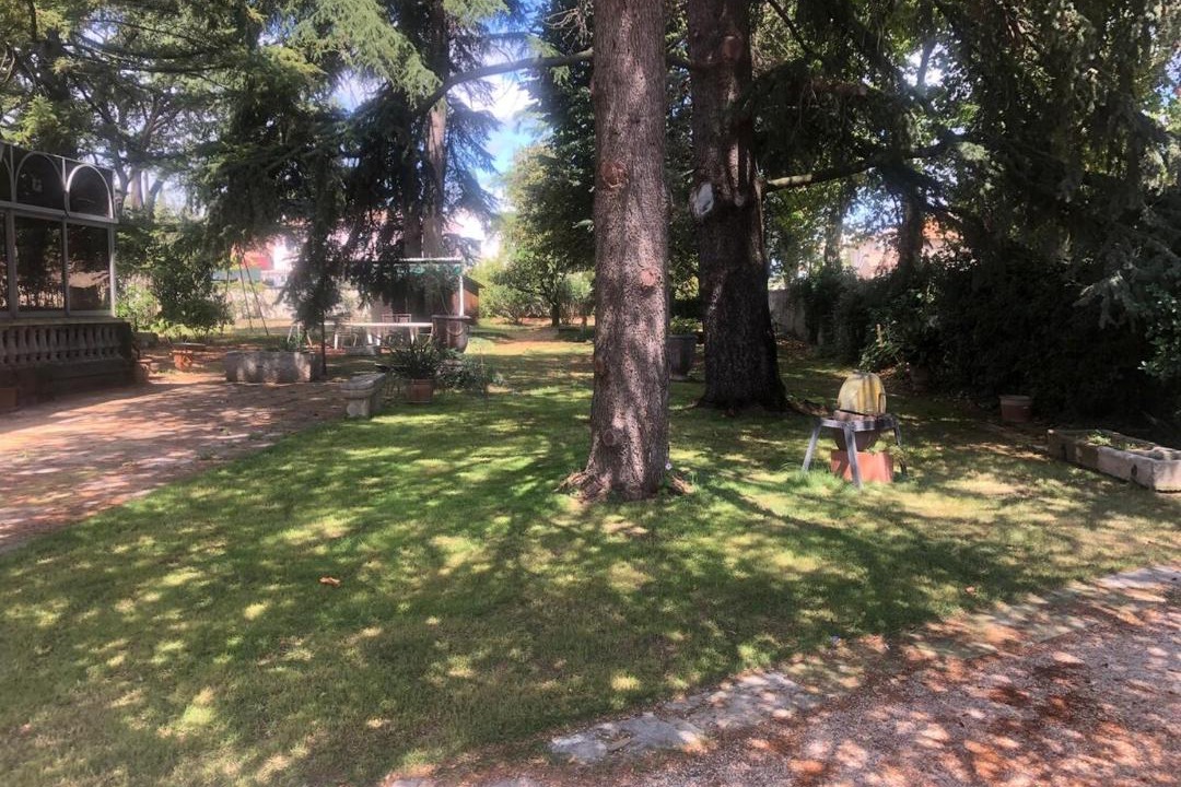 Photo of Others in Boisseron