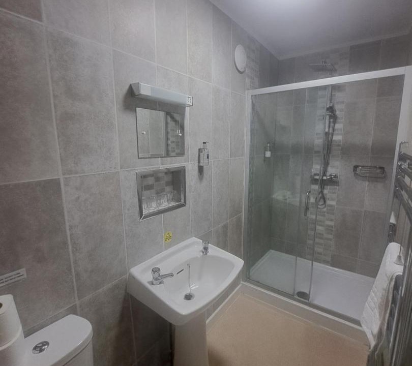 Photo of Bathroom in Criccieth