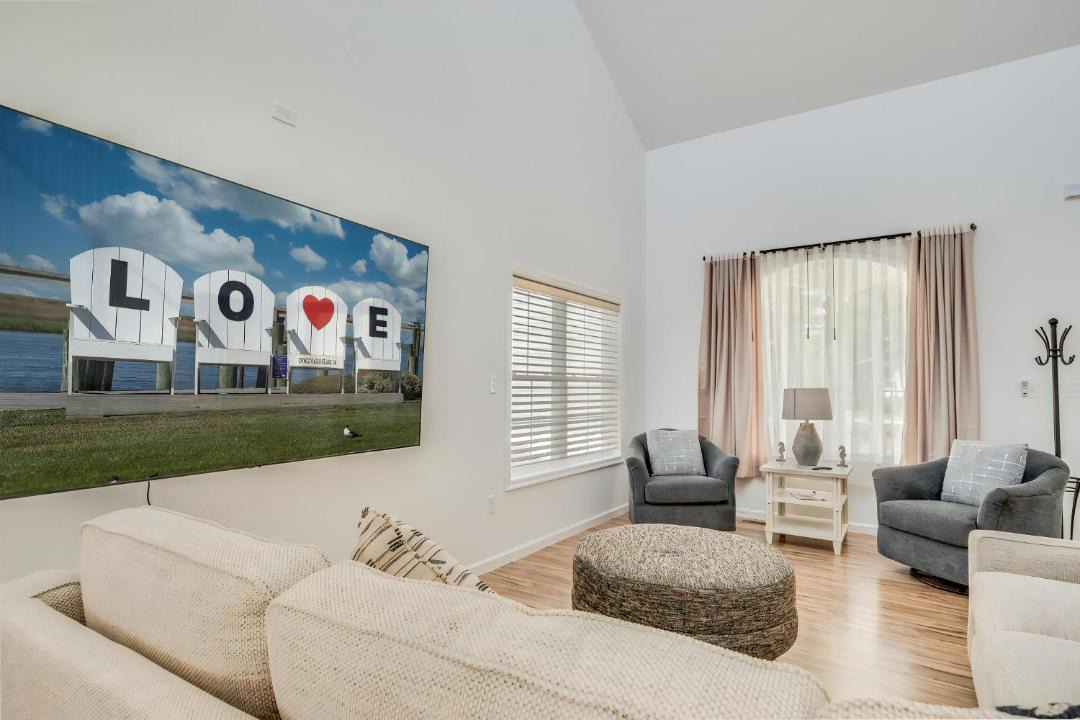 Photo of Livingroom in Captain's Cove