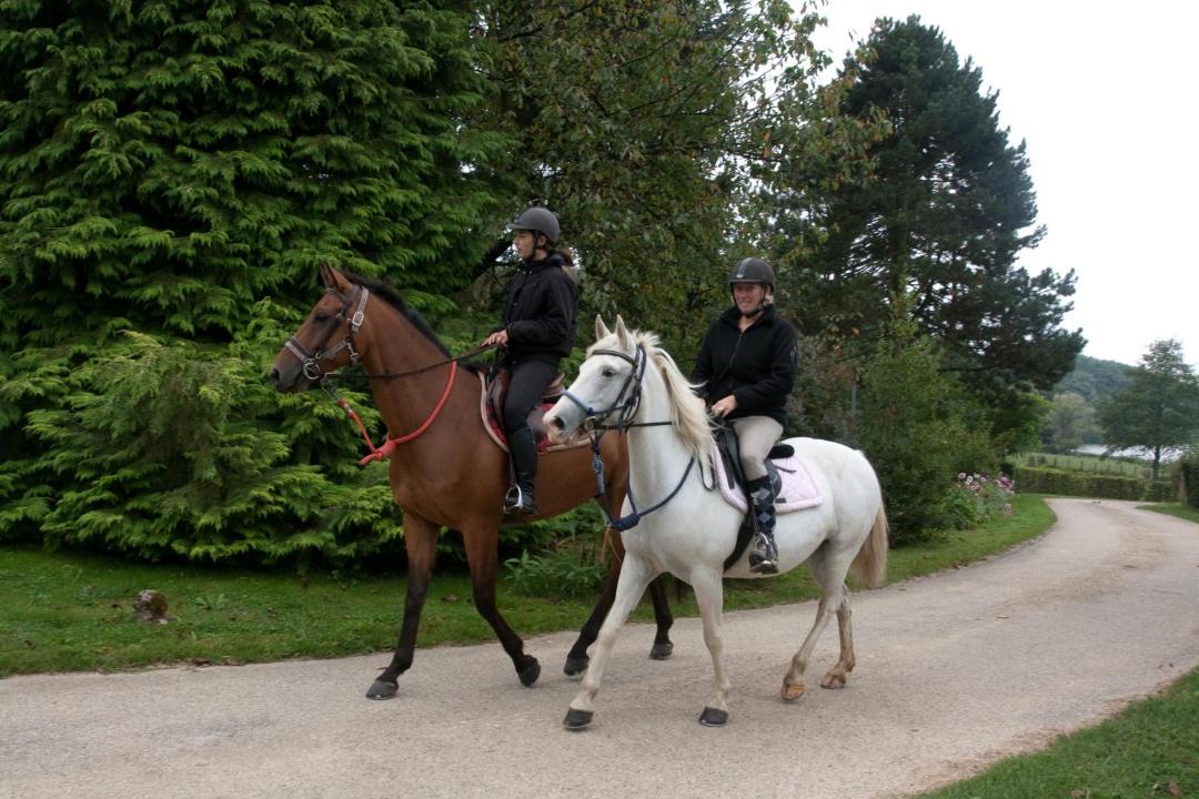 Photo of Human In Picture in Vescours