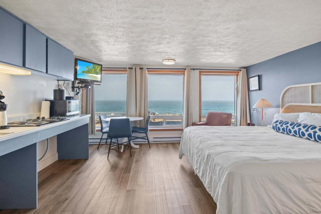 Photo of Others in Lincoln City