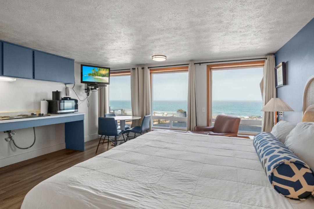 Photo of Others in Lincoln City