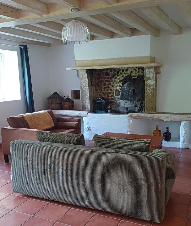Photo of Livingroom in Montreuil-le-Henri