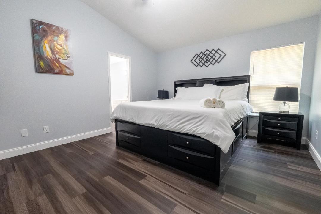 Photo of Bedroom in Westside