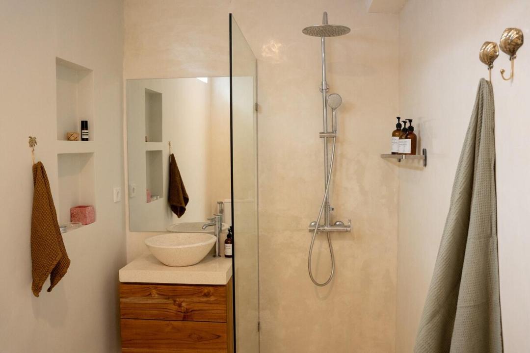 Photo of Bathroom in Praya Barat