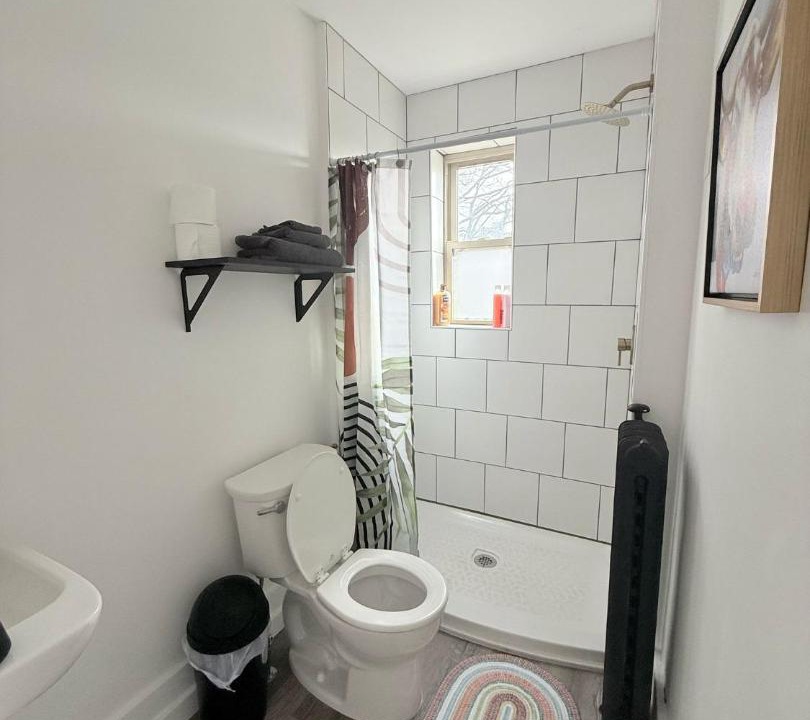 Photo of Bathroom in East Avenue