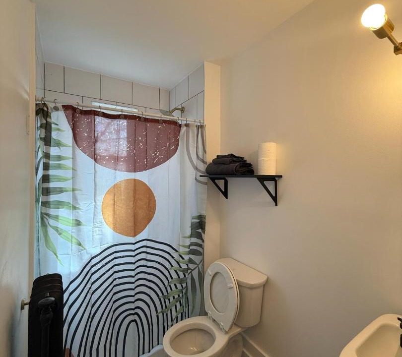 Photo of Bathroom in East Avenue