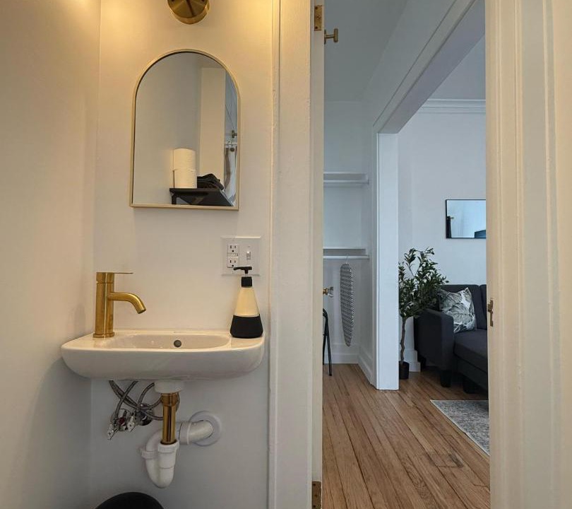 Photo of Bathroom in East Avenue