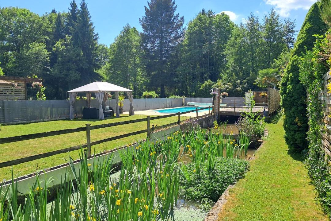 Photo of Others in Saulgond