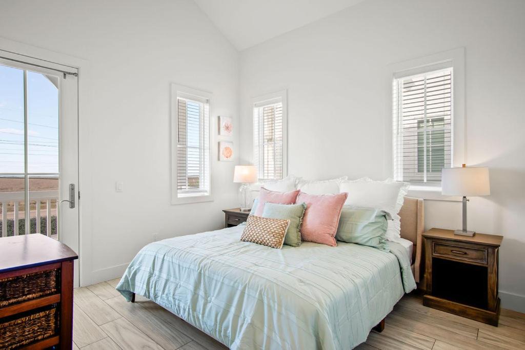Photo of Bedroom in Cinnamon Shore