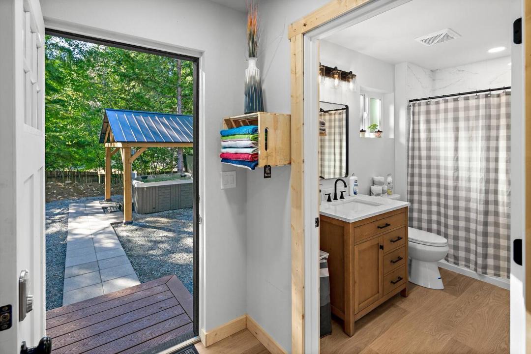 Photo of Bathroom in Paradise Estates