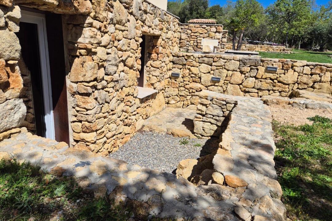 Photo of Others in Viens